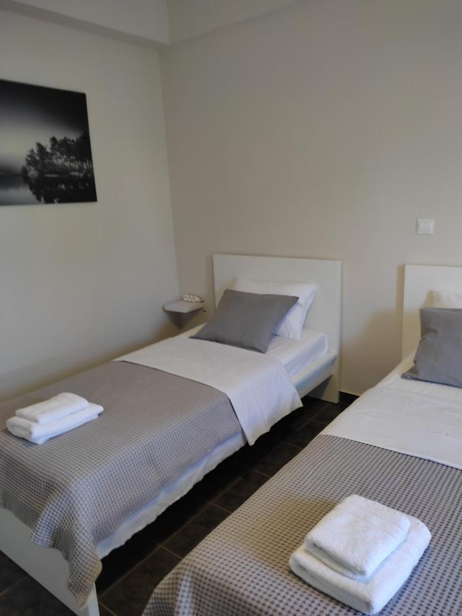 Apartamento Double M Near Athens Airport Markópoulon Exterior foto