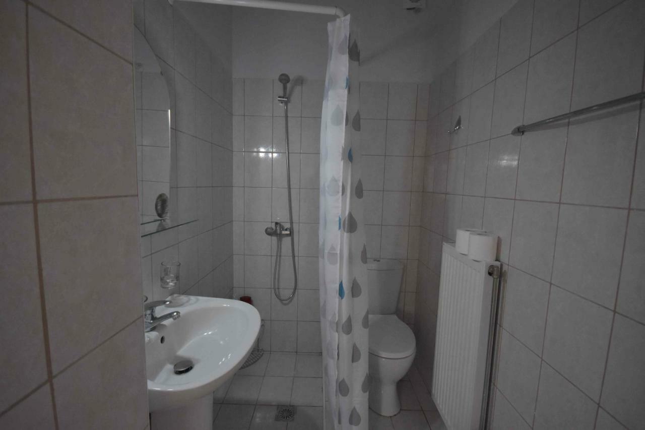 Apartamento Double M Near Athens Airport Markópoulon Exterior foto